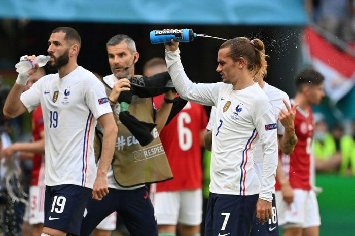 Karim Benzema and Antoine Griezmann struggled in the heat in Budapest as France drew 1-1 with Hungary