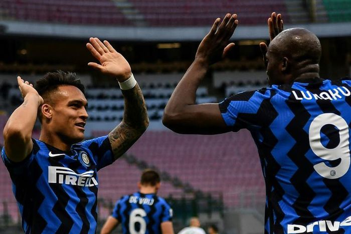Romelu Lukaku (R) and Lautaro Martinez (L) both scored for Inter Milan.