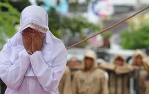 “I repent, it’s my fault, I messed up” – Woman flogged over phone call with a man