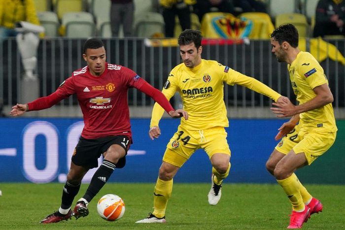 Mason Greenwood (L) started Manchester United's Europa League final loss to Villarreal last week