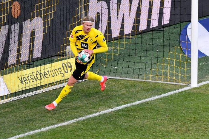 Erling Haaland scored a late equaliser to save Borussia Dortmund a point on Saturday