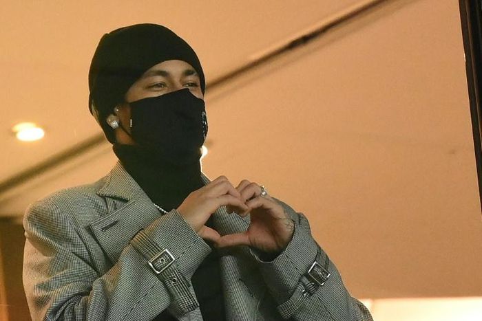 Neymar watched Wednesday's home win over Nimes from the stands