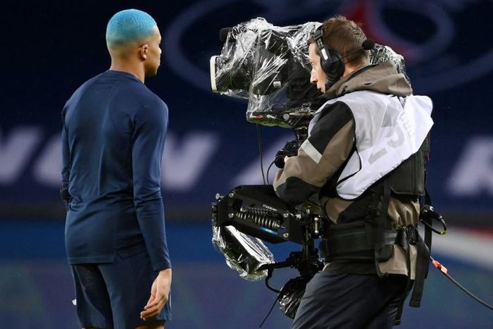 The collapse of a record tv deal with Mediapro has left French clubs on the brink financially