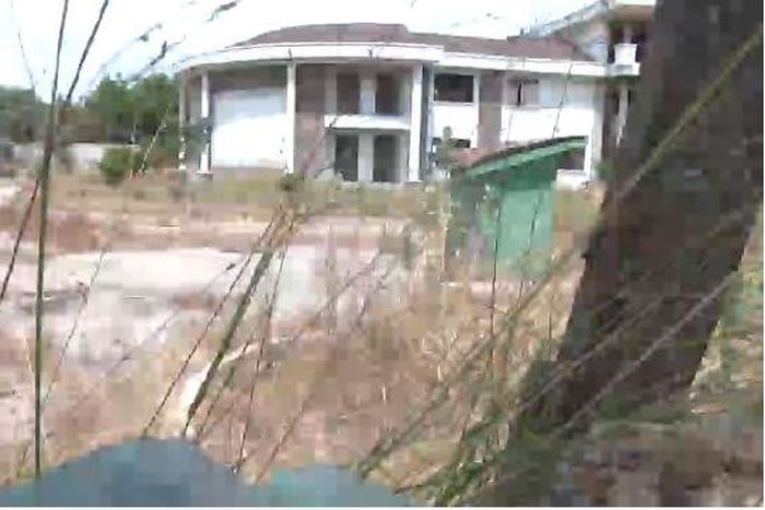 The uncompleted Veep building