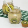 Kiwi and yoghurt smoothie