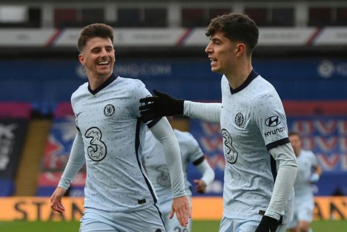 Chelsea's Kai Havertz (R) starred in their win at Crystal Palace