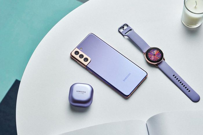 Make every day epic with Samsung Galaxy S21 and Galaxy S21+