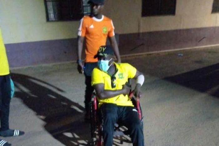 Ebusua Dwarfs coach struggles to walk after being assaulted by Berekum Chelsea fans