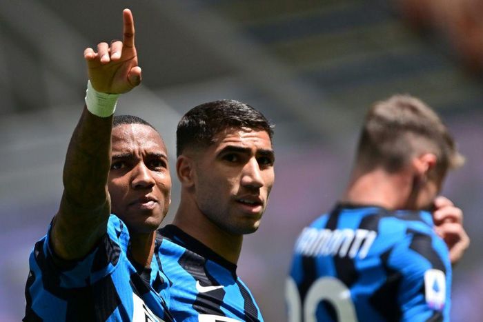 Ashley Young (L) won the Serie A title with Inter Milan last season.