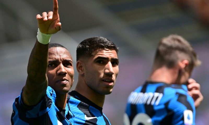 Ashley Young (L) won the Serie A title with Inter Milan last season.