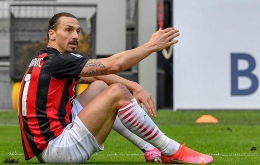 Zlatan Ibrahimovic is struggling with muscular issues.