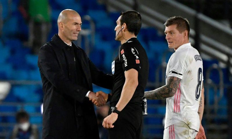 A dramatic penalty decision proved crucial in Real Madrid's 2-2 draw against Sevilla on Sunday.