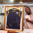 Richard Addison receives special jersey from Givova Sporting Academy