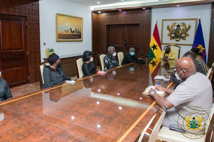 Photos: Rawlings’ family thanks Akufo-Addo for giving him befitting burial