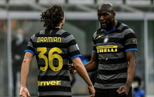 Romelu Lukaku (R) and Matteo Darmian (L) were both on target for Inter against Genoa.