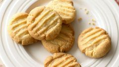 Condensed milk biscuits
