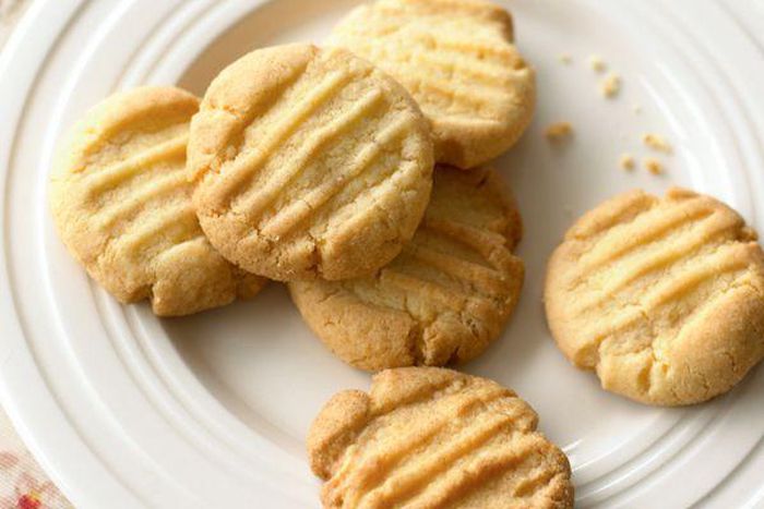 Condensed milk biscuits