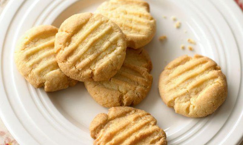 Condensed milk biscuits