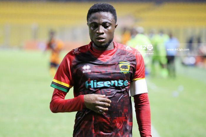 Emmanuel Gyamfi: Kotoko captain risks missing Hearts clash after misconduct charge