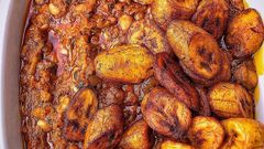 Beans stew with fried plantain