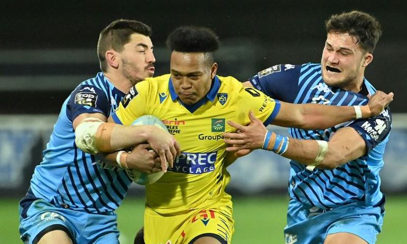 Clermont's Japanese wing Kotaro Matsushima in action on Friday