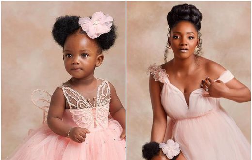 Simi and her daughter Adejare (Instagram/Simi)