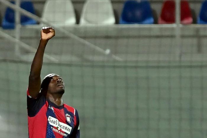Nigerian forward Simy set up the final goal as Crotone got their first win of the season.