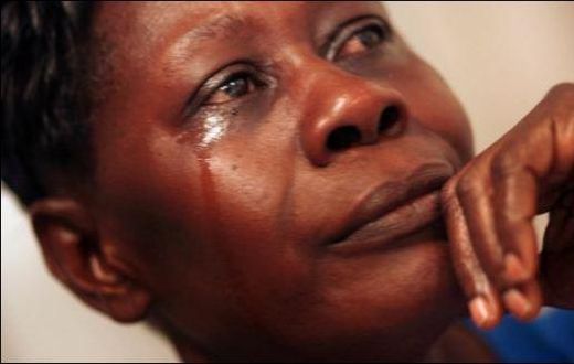 Ghanaian woman now farts in a towel to arrest the odour as hubby beats & wants to divorce her
