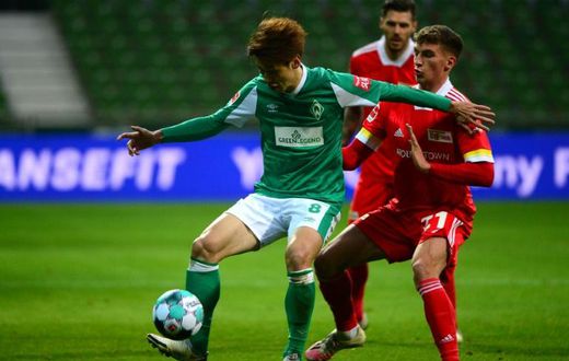 Japan forward Yuya Osako (L) scored the winner in Werder Bremen's German Cup quarter-final victory on Wednesday