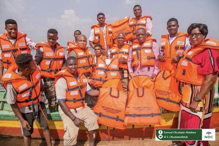 Okudzeto Ablakwa donates 200 life jackets to boat operators in North Tongu