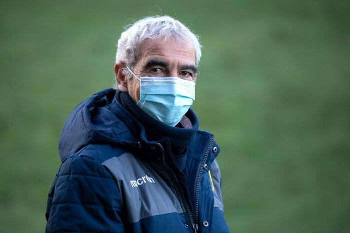 I'm back! Raymond Domenech arrives at training in Nantes