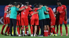 Duhail players celebrate their win over Esteghlal in Jeddah