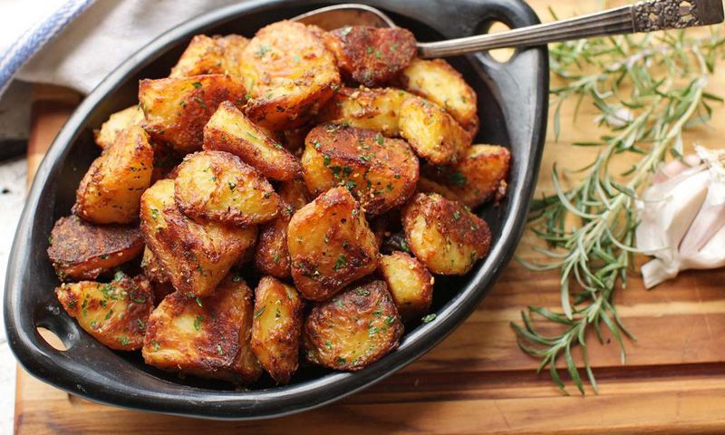 Crispy-roast potatoes