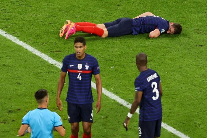 UEFA said that Pavard (top) was not knocked out during France's game against Germany