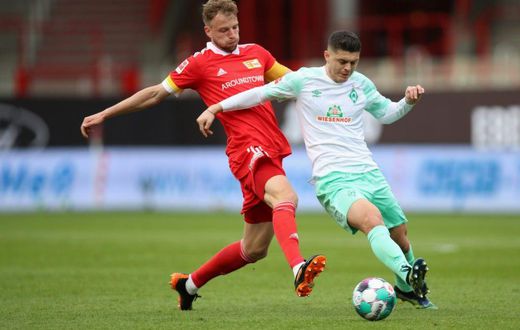 Norwich have signed Kosovan midfielder Milot Rashica