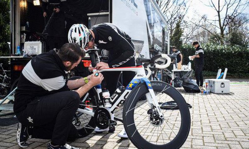 Team Qhubeka ASSOS