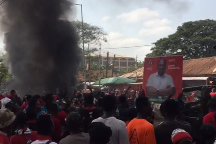 Kumasi: NDC supporters chant ‘no Mahama, no peace’ as they protest election verdict