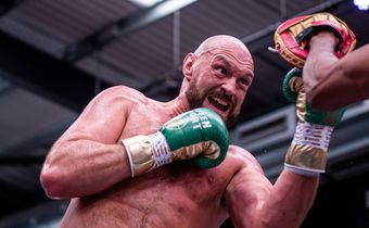 Tyson Fury announces shock retirement from boxing