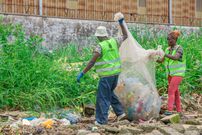 5 practical ideas to make money from plastic waste (and help the planet while you’re at it)