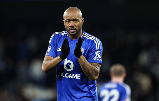 Jordan Ayew scores wonder goal directly from corner kick for Leicester (Video)
