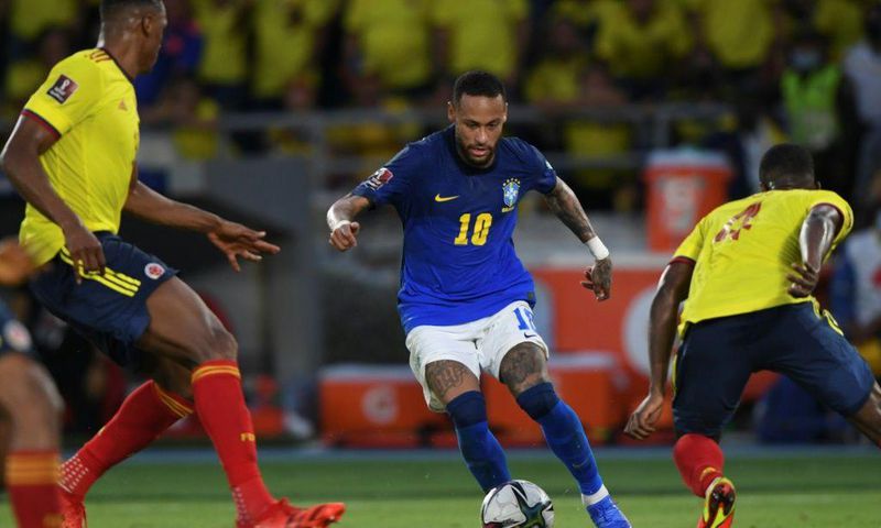 The returning Neymar (center) could not inspire Brazil to victory as they were held 0-0 by Colombia in a World Cup qualifier