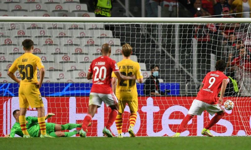 Uruguayan forward Darwin Nunez (R) scores as Benfica put Barcelona to the sword