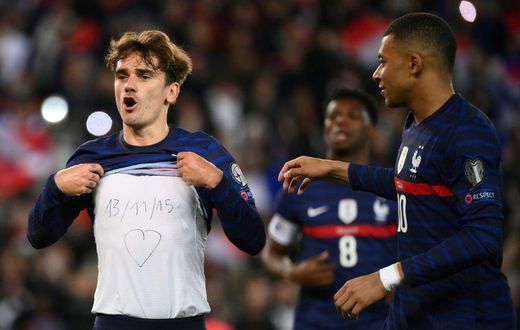 France forward Antoine Griezmann (left) and Kylian Mbappe celebrate as the French secured their World Cup qualification