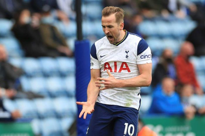 Tottenham striker Harry Kane has missed two days of training amid speculation he is trying to force a move from Spurs to Manchester City