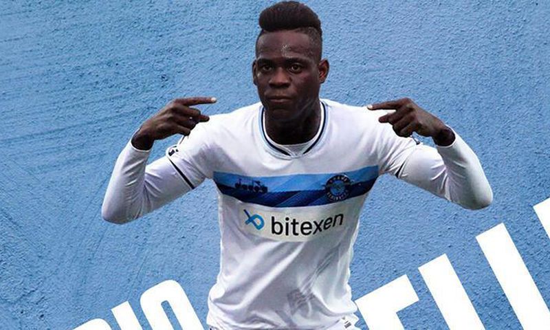 Watch: Angry Mario Balotelli punches his own teammate after being substituted