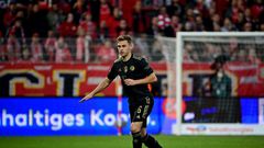 Bayern Munich midfielder Joshua Kimmich in again back in house quarantine