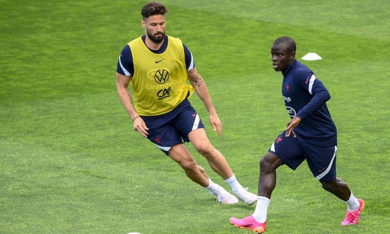 Olivier Giroud and N'Golo Kante at a France training camp earlier this year