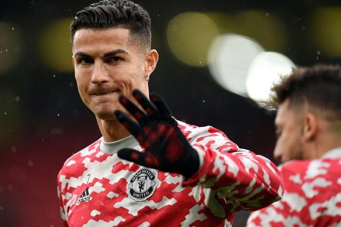 Cristiano Ronaldo was not in the starting team for Manchester United's match against Everton