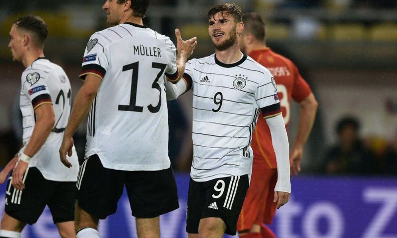 Timo Werner (R) scored twice as Germany qualified for the 2022 World Cup