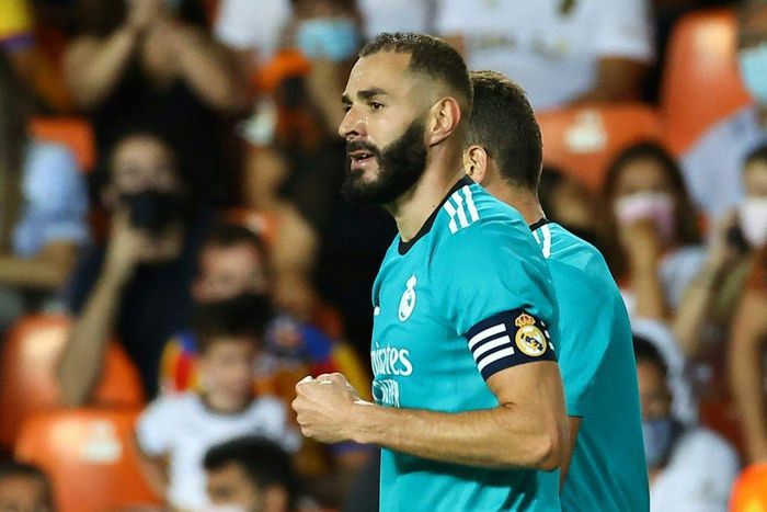 Karim Benzema scored the winner as Real Madrid came from behind to beat Valencia on Sunday.